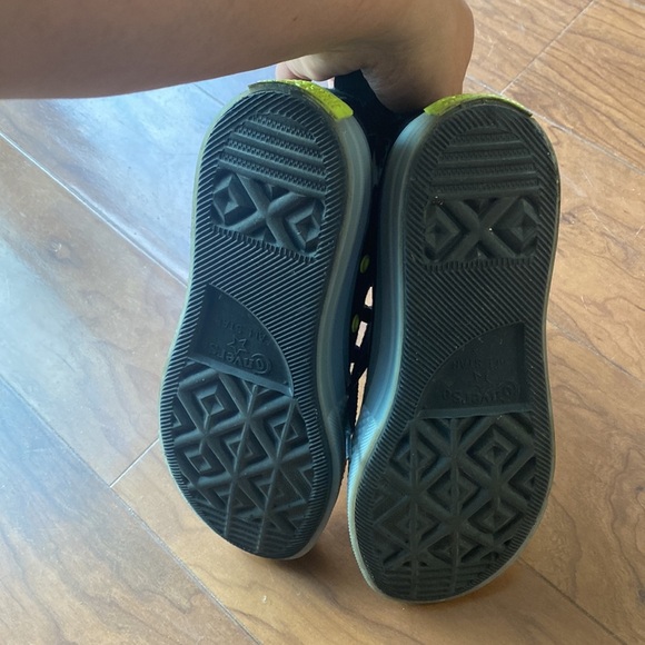 Converse High-Top Sneakers - Black and Neon Green - Picture 6 of 7